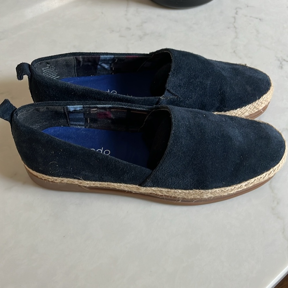 Blondo Women's Navy Suede Espadrilles